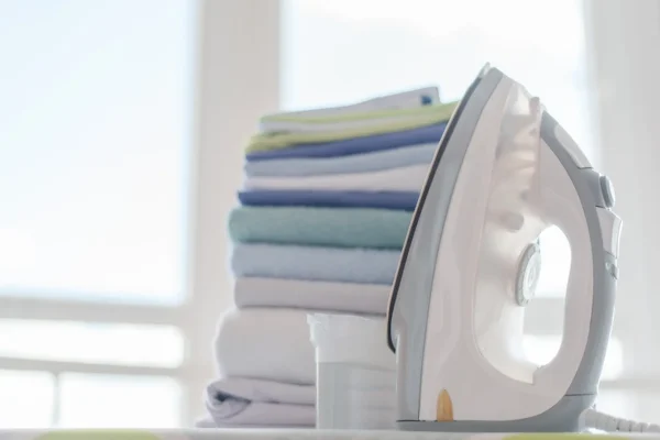 Cách ủi áo dài lụa tơ tằm - 1